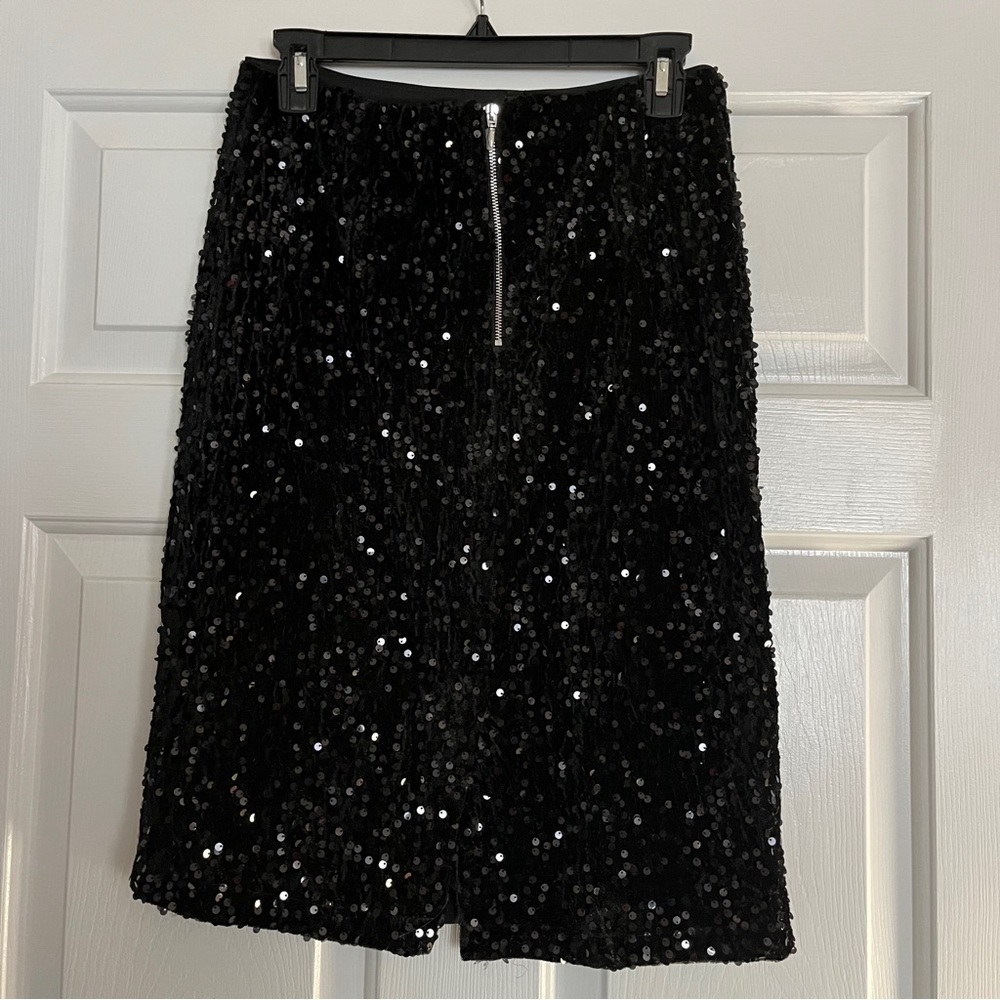 Black Sequin Knee Length Pencil Skirt - Picture 9 of 13